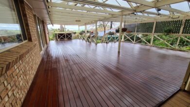 Golden Grove, Decking oil